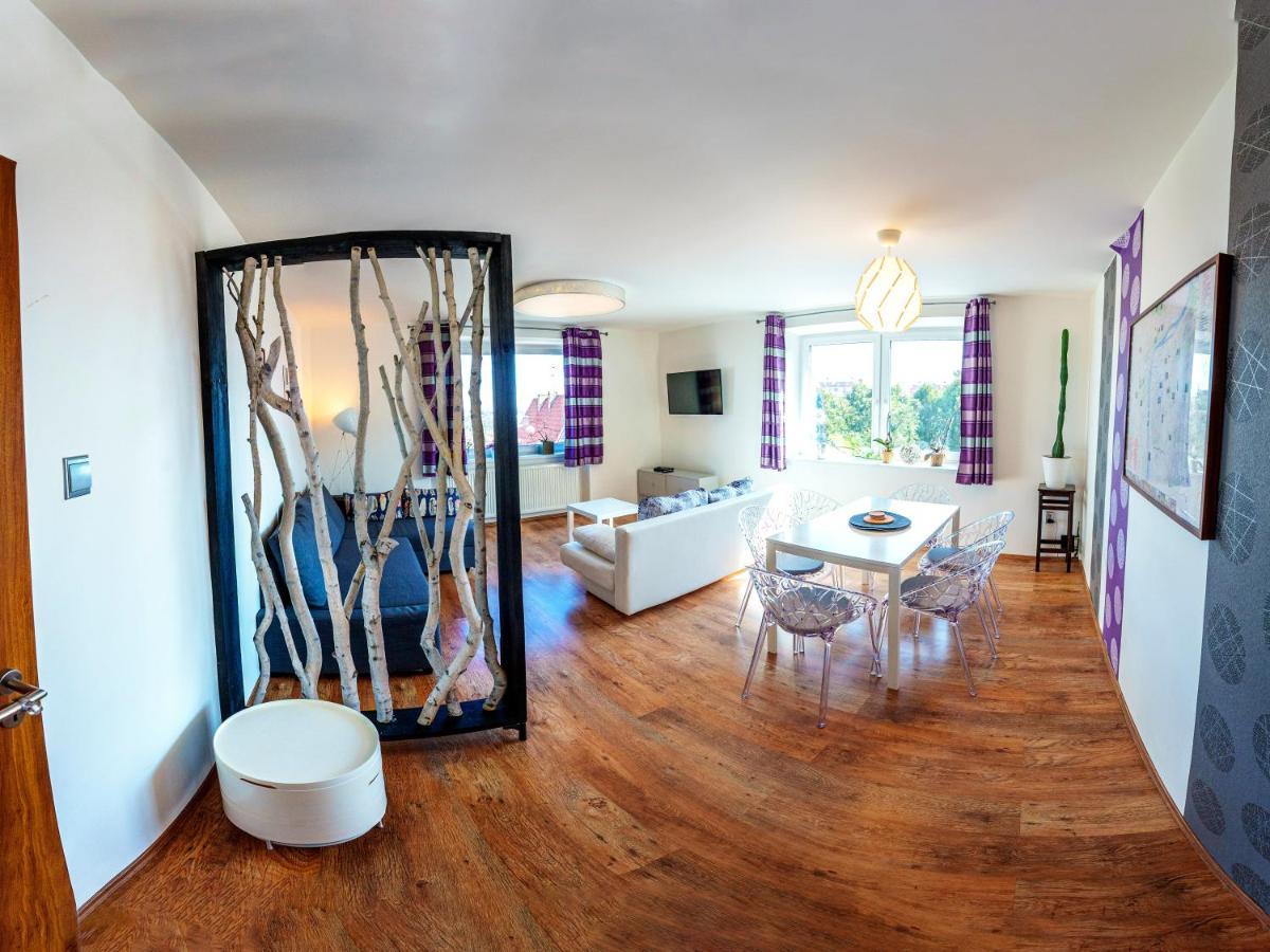 Apartment Pod Sychrovem Prague Luaran gambar