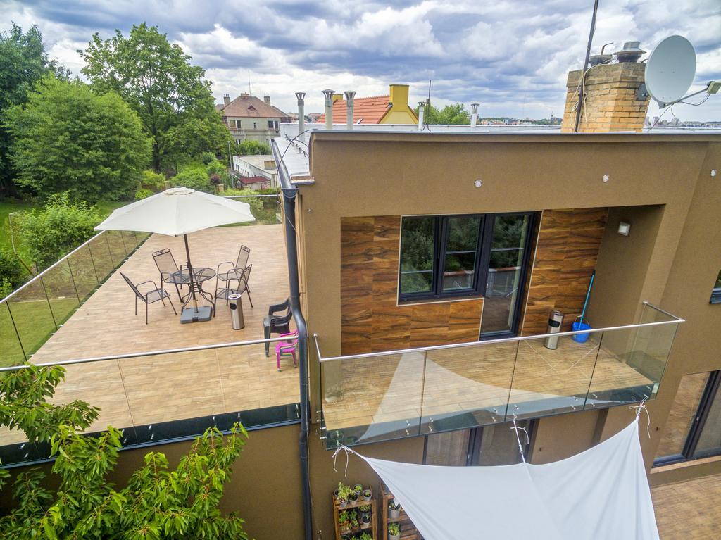 Apartment Pod Sychrovem Prague Luaran gambar